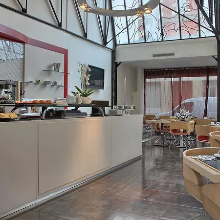 Hotel Pavillon Nation 3*