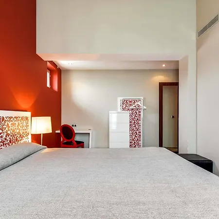 Pavillon Nation 3* Paris