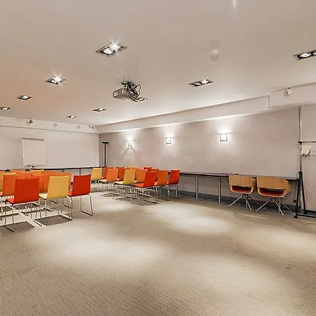 Pavillon Nation 3* Paris