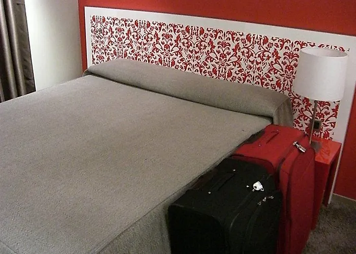 Pavillon Nation 3* Paris