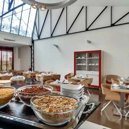 Pavillon Nation Hotel Parijs